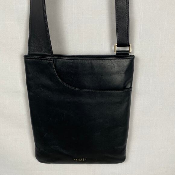 Radley London Black Leather Slim Profile Crossbody Bag gently used, excellent - Picture 3 of 12